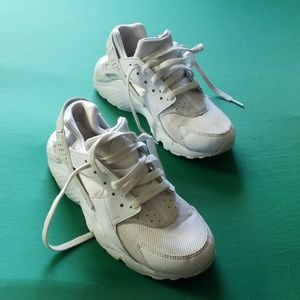 UNISEX HUARACHE BY NIKE ATHETIC SHOES SZ 6Y UK 5.5